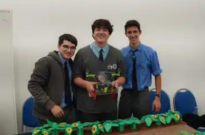 El robot creado por estudiantes de La Paz que detecta plantas enfermas y promete cambiar el campo