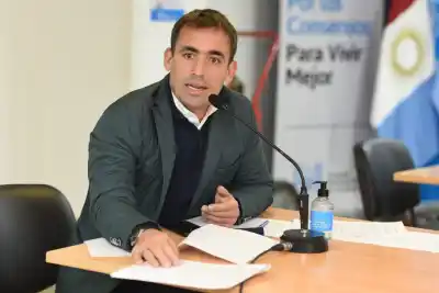 Denunció que la Municipalidad prorrogó contratos clave: "Es un paso atrás"