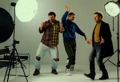 Una pareja gay ve tambalear su historia cuando aparece un tercero en escena