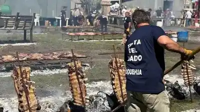 Un pueblo de 2.000 habitantes espera recibir a más de 30.000 personas por un fin de semana a puro asado