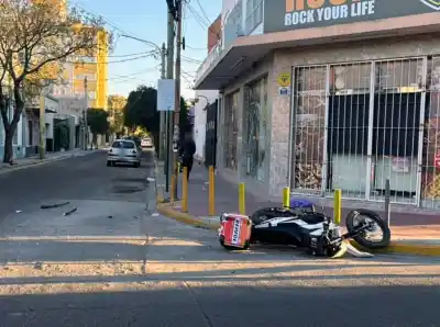 Una nena de 9 años terminó herida tras un choque en pleno centro de San Luis