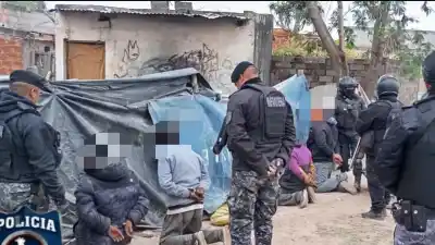 Seis demorados en San Pedro: no pudieron explicar el origen de las motos