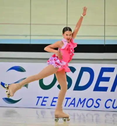 Con 12 años, una misionera se subió al podio en el Nacional de Patinaje y ya sueña en grande