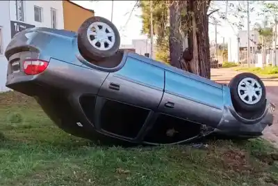 Volcó su auto en Chajarí y el hecho terminó de una forma que sorprendió a todos