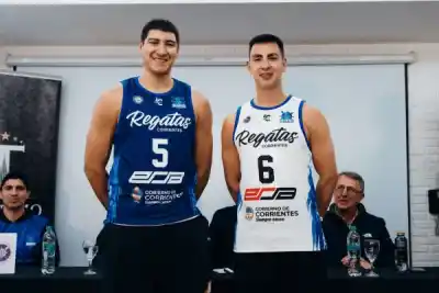 El plantel de Regatas ya tiene su nueva camiseta para la Liga Nacional