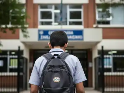 El bullying ya no termina en la escuela: la señal que los padres suelen pasar por alto