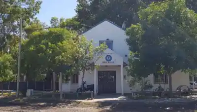 Allanaron una casa en Roca y lo que encontraron adentro complicó al dueño