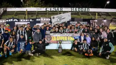 El premio millonario que recibió Tomba del Sur tras coronarse en la Liga de Potreros