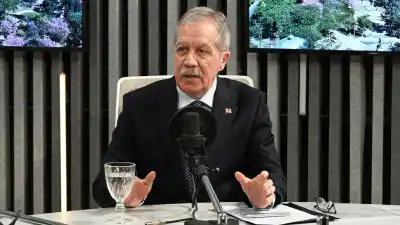 Escritores premiados de Perú llegan a Santiago para la 16ª Feria del Libro