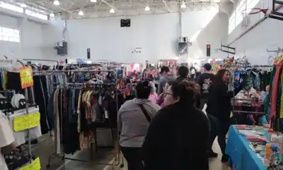 El furor de las ferias en Comodoro: lista de espera y familias que esperan el fin de semana para trabajar