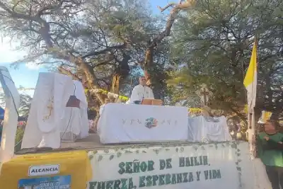 Mailín se viste de fiesta: la Fiesta Chica del Señor de los Milagros convoca a miles