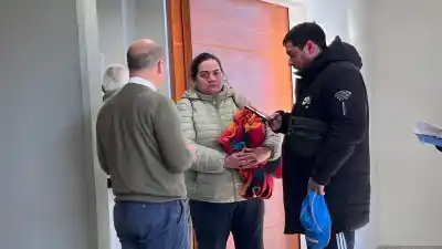 Se resistió a un robo y la apuñalaron en el cuello: la víctima tenía 72 años