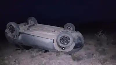 Volcaron en la Ruta 25 cuando volvían de la cordillera y el operativo de rescate terminó con un detalle inesperado