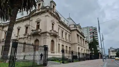 El Gobierno provincial definió el nuevo piso salarial: cuánto cobrarán los estatales desde noviembre