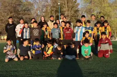 Crearon un club de barrio durante la pandemia y hoy ya son más de 90 chicos