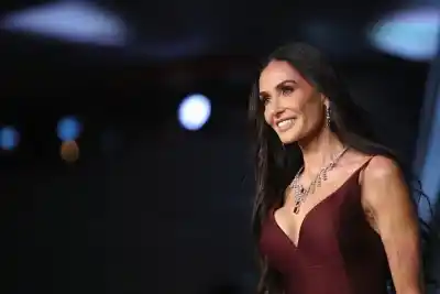 Demi Moore confiesa el oscuro secreto detrás de sus icónicas transformaciones físicas