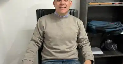 El veto que enfureció a los municipales: Cabrera salió a cruzarse con Zenteno