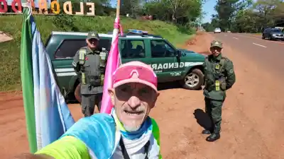 El atleta de 59 años que cruzará el país corriendo por una causa que toca a todos