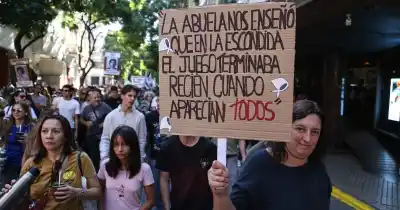 La pregunta que resonó en Rosario durante la marcha más multitudinaria por los 50 años del golpe