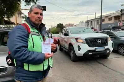 Tarjeteros de Paraná salieron a la calle: "Estamos pidiendo certeza"