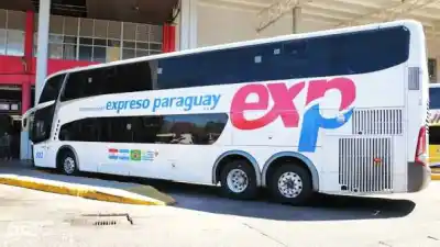 Un colectivo paraguayo quedó retenido en Posadas y la empresa enfrenta una multa millonaria