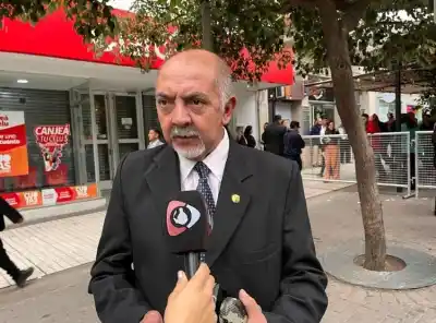 El veto que complica el premio a municipales y el pedido del concejal para destrabarlo