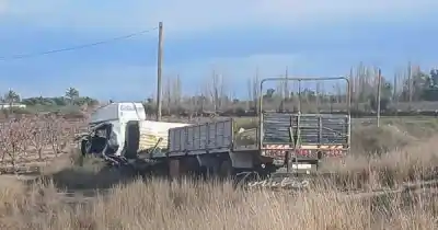 Chocaron dos camiones de frente en Real del Padre y uno de los conductores terminó con heridas graves