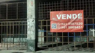 Locales vacíos, colectivos que pierden pasajeros y deudas récord: el triple golpe que sufre Rosario