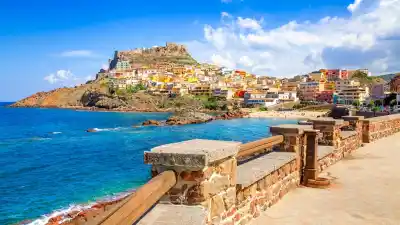 Multas de hasta $17 millones por dejar basura en una de las playas más famosas de Italia