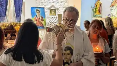 La imagen y las reliquias de San Carlo Acutis que llegan a Paraná, con una historia detrás