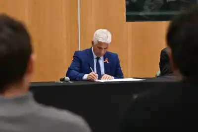 Poggi firmó contratos millonarios para 16 obras en San Luis: qué localidades se benefician