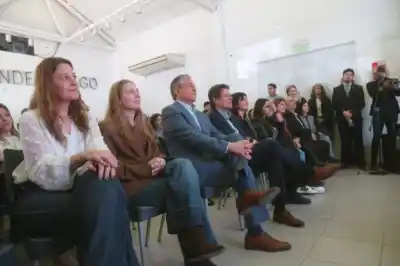 El premio para los finalistas de Neuquén Vibra: un escenario que pocos artistas locales pisaron