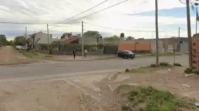 Bahía Blanca: tras atropellar a una madre y sus dos hijos, el conductor huyó dejándolos gravemente heridos
