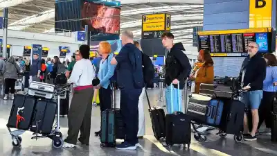 Una falla técnica provocó el caos en los aeropuertos del Reino Unido: qué pasó