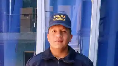 Un efectivo le salvó la vida a un bebé que se ahogaba en Belén