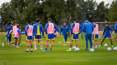 Central: el héroe del clásico se entrenó solo y lejos del grupo