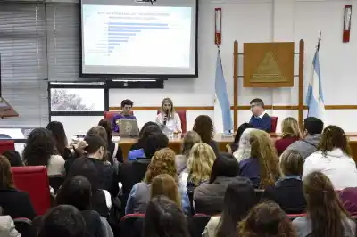 Vapeadores y pantallas: la nueva capacitación que convocó a más de 100 profesionales en La Pampa