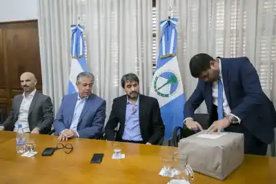 Duplicarán la energía en Lagos del Sur: abrieron los sobres de la licitación clave