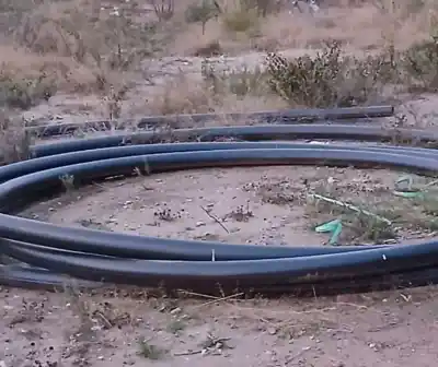 El drama del agua en El Pantanillo llega al Concejo: piden respuestas y freno a nuevas urbanizaciones