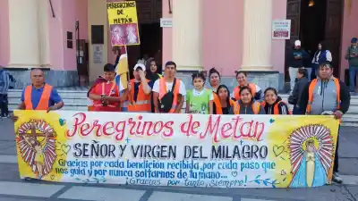 Caminaron cuatro días desde Metán: el pedido que los movilizó hasta la Catedral