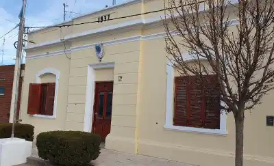 Roció con gas pimienta a un ladrón armado y lo hizo huir: cayó a las cuadras