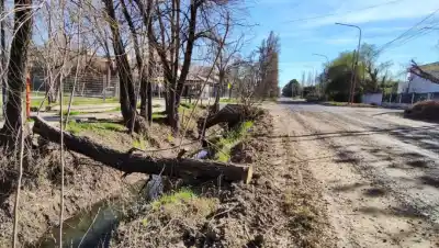 Cipolletti pone en marcha una millonaria obra para tapar sus canales y los vecinos ya esperan el cambio
