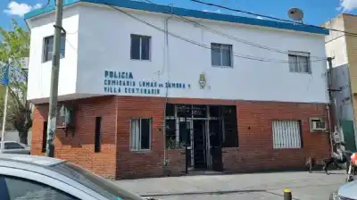 La acusaron por la muerte de su padre y la atacaron a golpes: terminó internada