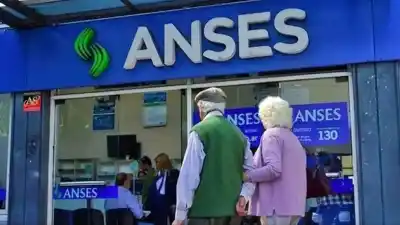 Jubilados endeudados: los proyectos que avanzan en el Congreso y la jugada que evalúa ANSES