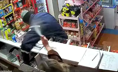 Entró a robar con un cuchillo, pero la kiosquera tenía un arma secreta