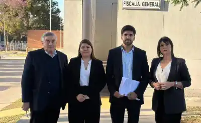 Denuncian que compraron 116 km de caños para un gasoducto y nadie sabe dónde terminaron