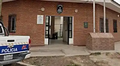 Vendía ascensos y traslados en la Policía de Salta: lo que encontraron en su celular la complica