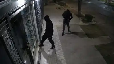 Encapuchados lo ataron y le vaciaron la casa en Rawson: la sospecha que nadie se anima a decir