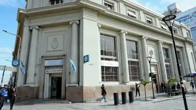 El dólar en Paraná se multiplicó por 380 en 15 años: cuánto costaba en 2011 y cuánto vale hoy