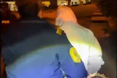 Lo esperaban en el barrio 708 y no llegó solo: el operativo que terminó con un menor detenido en Concordia